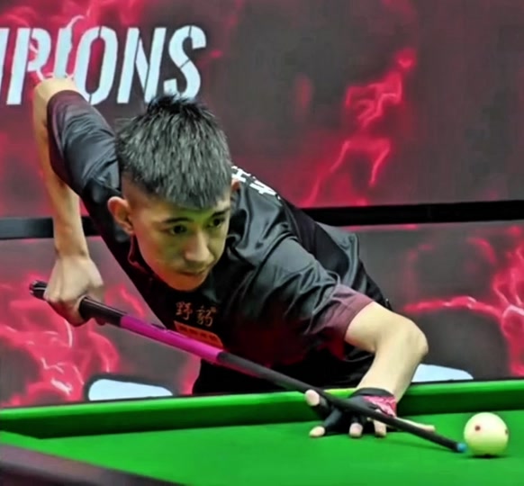 由泳项目中 由泳项目中